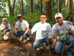 Swiss-Belresort Dago Heritage and Zest Sukajadi BandungCelebrate Anniversary by Collaborating with the West Java Provincial Forestry Service to Plant a Hundred Trees in the Ir. Forest Park. H. Djuanda Bandung (TAHURA)
