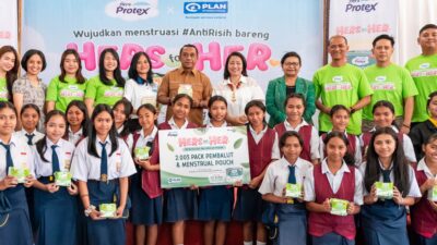 Memperingati Hari Kebersihan Menstruasi, Hers Protex Donasikan 2.003 Pack Pembalut dan Edukasi Kesehatan Menstruasi di NTT