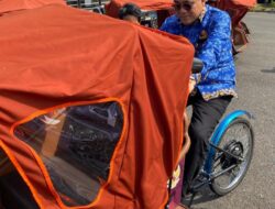 “Tak Sekadar Bantuan, Tapi Penghargaan: Presiden Prabowo Hadir untuk Tukang Becak Lansia”