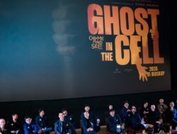Ghost in The Cell menjadi momentum kembalinya penulis & sutradara Joko Anwarke genre komedi setelah 2 dekade lewat Janji Joni (2005).