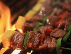 Nikmati Sensasi Makan Sepuasnya ‘Weekend BBQ’ di Yogo Restaurant