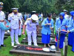Jelang Peringatan Hari Hidrografi TNI Angkatan Laut,Danpushidrosal Pimpin Ziarah di TMPNU Kalibata