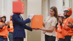 Seru! Shopee Super Awards 2025 Bawa “Panggung Penghargaan” Langsung di depan Rumah dan Kantor Para Pemenang