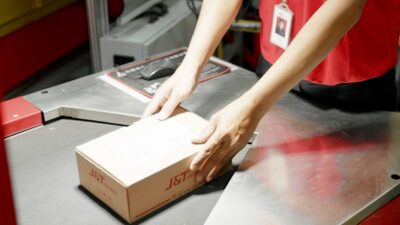 J&T Express Global Catatkan Pengiriman 30 Miliar Paket Selama 2025, Indonesia Sumbang Peningkatan Lebih dari 60% YoY