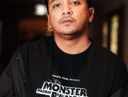 Eksplorasi Sal Priadi, Pencipta Lagu-Lagu Hit RomantisKini Bikin OST Film yang Relate Jadi Anthem Pekerja Lembur