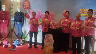 Hadir dengan Tampilan Baru, Yakult Lady Sambut Peluncuran Yakult Stroberi