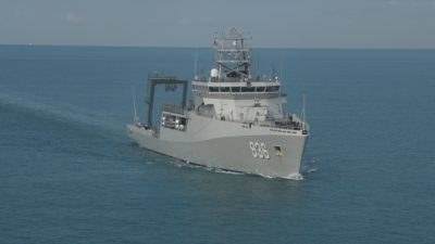 KRI Canopus-936 Dikerahkan Dalam Operasi SAR KM Virgo Transport 8